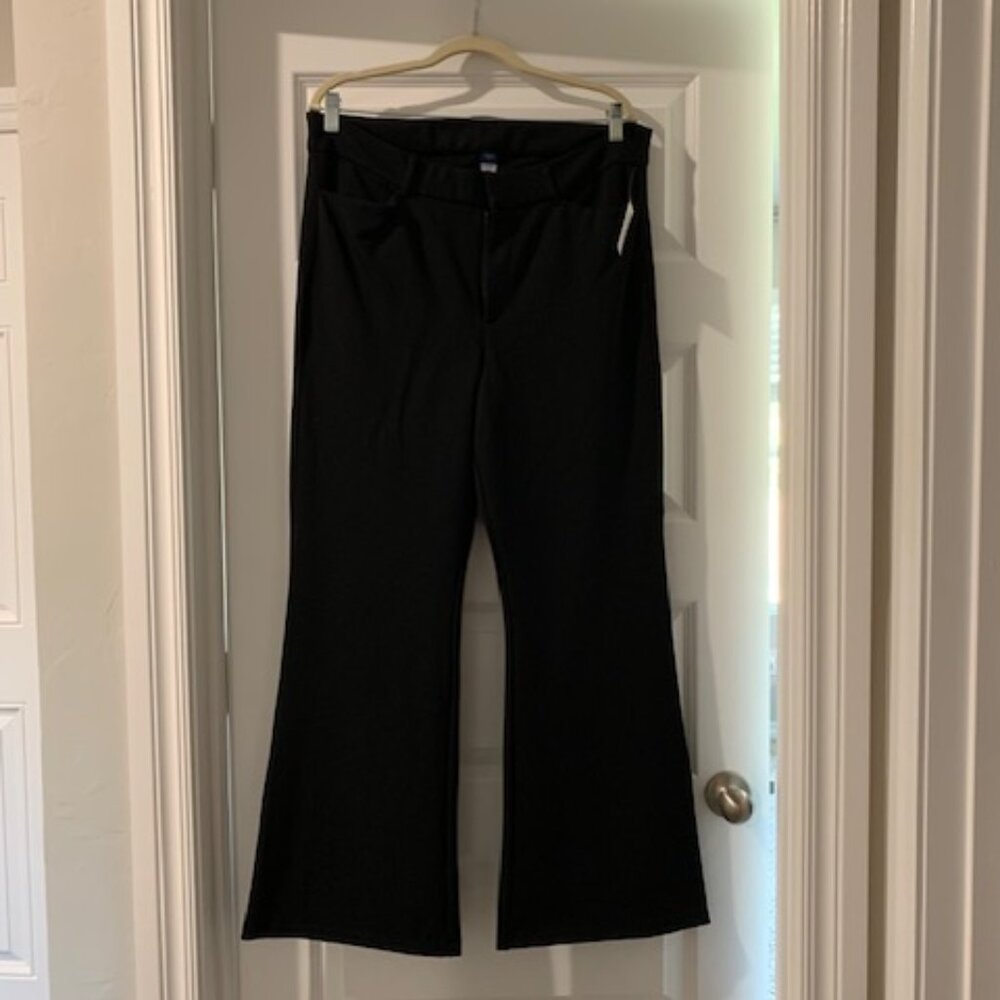 NWT - Old Navy Black Flare Trouser, Size 16